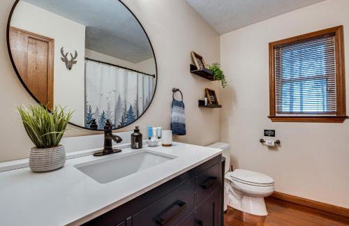 McDonough Escape with Private Hot Tub and Game Room! - Foto 17