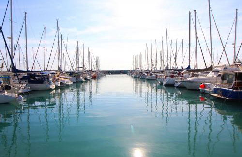 Global Properties, Apartamento con terraza y vistas a la piscina en Gran Canet - Photo 68