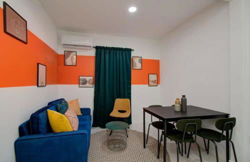 Heart of Houston - 8-BD 4-BA with Yard - Photo 5