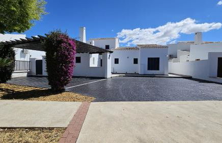 Spectacular 4 bed villa at El Valle Golf Resort - Foto 2