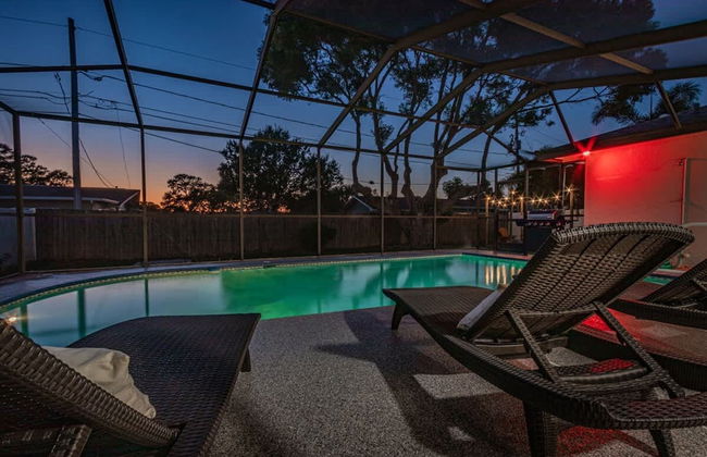 Fun Family-friendly Modern Beach Home With Pool - Photo 48