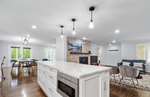 Charming Home in Bellevue Near Downtown n Microsoft - Photo 36