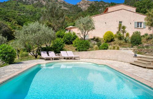 Villa Silia in the Gulf of Saint-Tropez in a natural setting - Foto 13