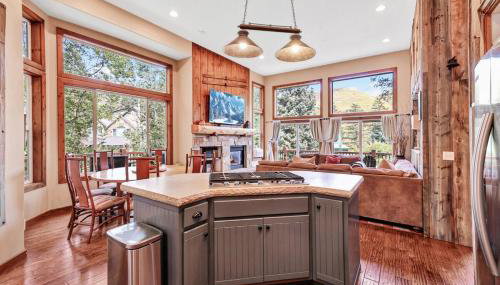 Aspen Springs Sundance, Mountain Cabins Utah, 5 BR, 4 BA, Pool Table - Foto 4