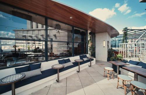 Gary01 Exclusive Top Floor 2BD by the Timeout Market - Photo 41