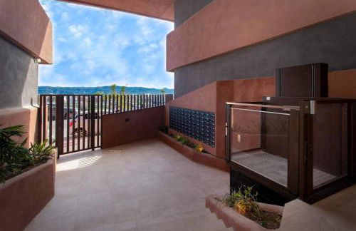 Luxury UCAM Studio, Desk and High Speed WiFi - Foto 19