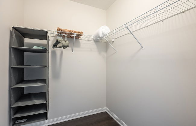 GLOBALSTAY Modern 3 BD House in Brampton - Photo 5