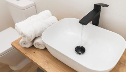 El Cable Apartament- A estrenar, apartamento céntrico y cerca de la playa - Photo 2