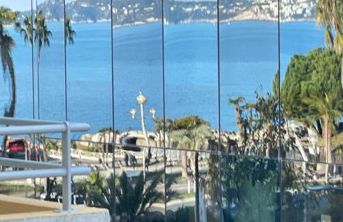 STUDIO SUR LA PROMENADE DES ANGLAIS AVEC VUE MER ORIGINALE À 40 m DE LA PLAGE - Foto 8