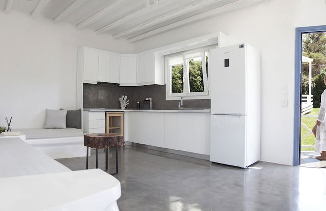 OW Andros - Luxury Suites - Photo 17