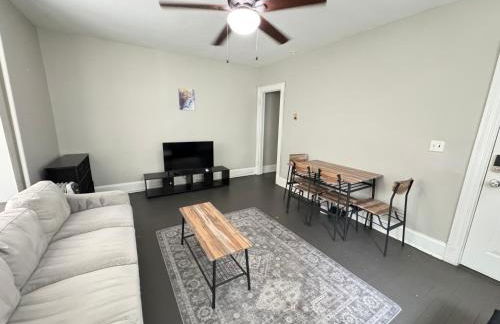 COZY Apartment in DC 2BR with Parking - Foto 14