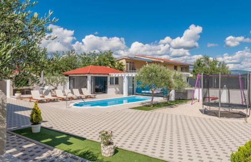 Awesome Home In Kamenmost With Jacuzzi - Foto 19