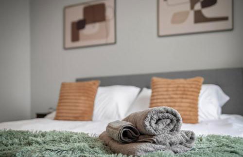 Cozy 2BR Getaway, King Bed, Free Parking - Foto 22