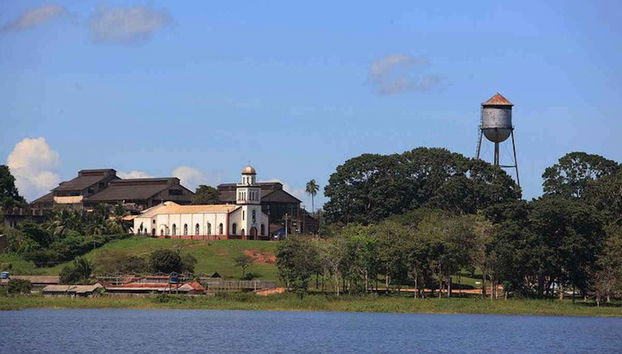 Exploring the old rubber city