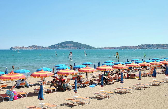 Sea Breeze Seafront Flat - Photo 27