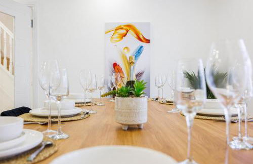 5 Bedroom House , Free Parking , Pool Table , Arcade Machine , Garden , Sleeps 9 , Offers , Ideal For Contractors , Families , Long Term Stays - Foto 41