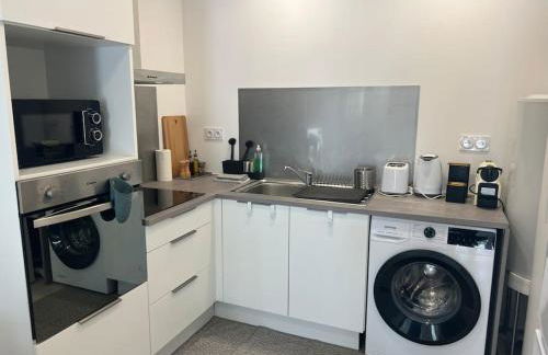 La Glycine - Parking gratuit - AC CLIM - Cour privé - - Foto 3