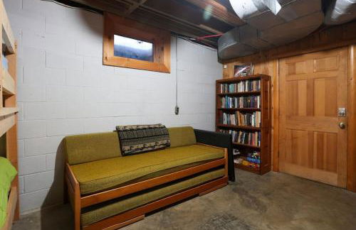 Mountain Lodge - Heated Pool 83 Degrees - Photo 10