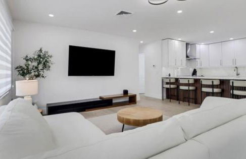 Renovated Modern Home with Big Pool & Ocean Access - Foto 12