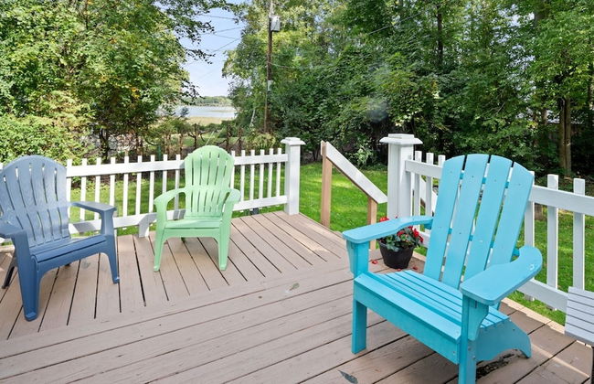 Cozy Colchester Cabin near Lake by RedAwning - Foto 22