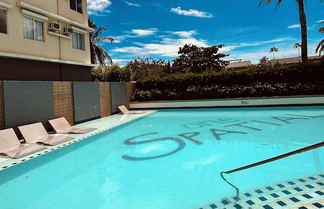 Ultra-spacious Two Bedroom - Foto 13