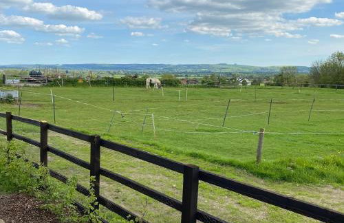 Rew Farm Country & Equestrian Accommodation - Sunrise Lodge - Foto 34