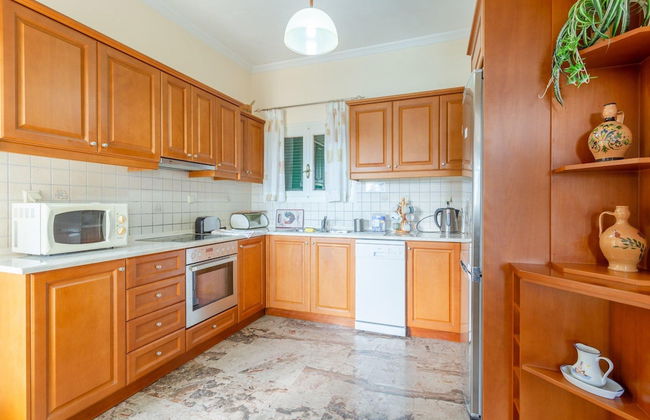 Sofia Large Private Pool Walk to Beach Sea Views A C Wifi Car Not Required - 1552 - Photo 17