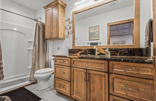 Minocqua Retreat - Hot Tub, Lake View & Game Room - Foto 26