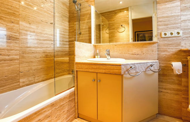 Just 10 Minutes From Sitges, House With Private Garden and Pool- - Foto 33