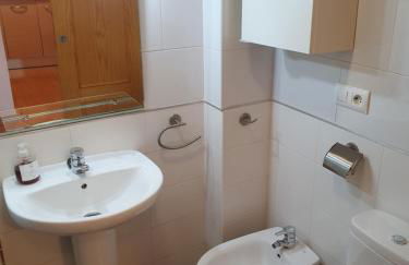 4H, Aire Acondic, 50m2, 1 dormitorio, 4 huéspedes, WIFI GRATIS - Foto 23