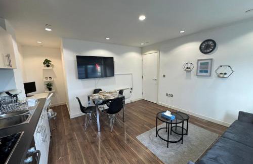 MediaCityUK - 2 Bedroom Modern Apartment - Foto 14