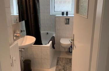 Komfort Apartment Oberhausen Sterkrade modern ruhig zentral gelegen - Foto 10