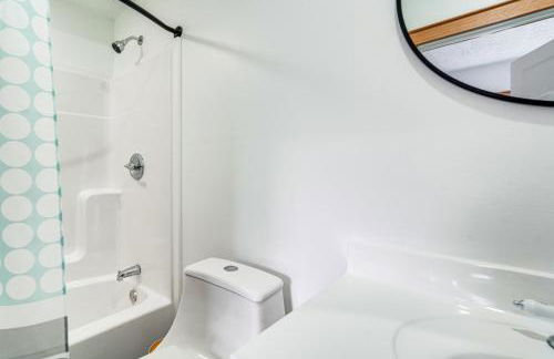 4 Mi to Lake Erie Condo in Golf Community - Foto 17