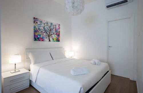 [Navigli - Center] Modern Suite, Fast Wi-Fi & Tram - Foto 2