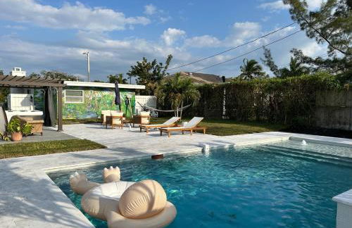 Jungle Cottage with luxury pool, hot tub and more! - Photo 1