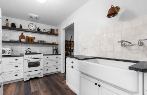 Hickory Hideaway Cozy 2-Bedroom Home on Lake Winnebago - Foto 5