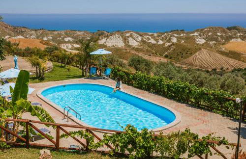 Calàmi - Villa Romeo - Private Apartments with Pool, Seaview & Olive Grove - Foto 1