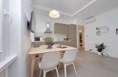 Brand New Modern Apt 2 Stops to Colosseum - Photo 33