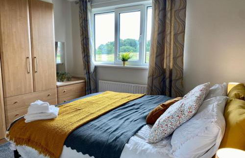 Spacious Town Centre Apartment - Foto 13