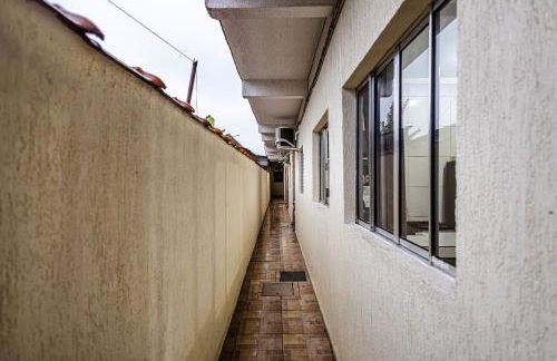 Casa confortável para Famílias e Grupos com Ar-condicionado em Praia Grande - Foto 37