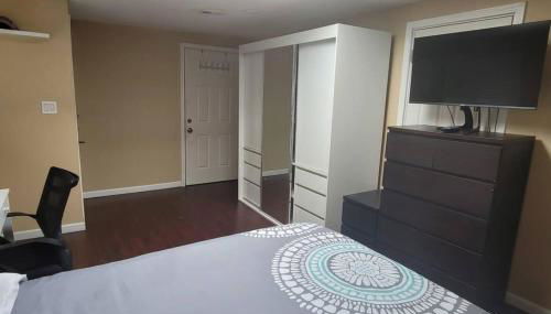 NARVAEZ BRIGHT & SPACIOUS - Private room, bathroom, entrance near light rail - Foto 3