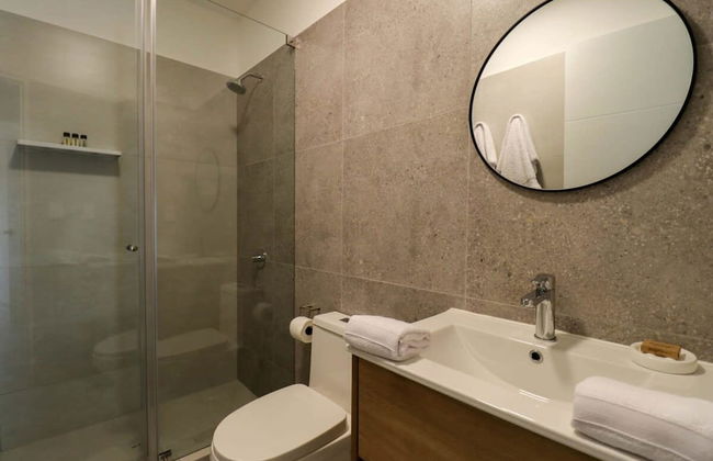 w Lively 2BR With Balcony in Miraflores - Photo 17