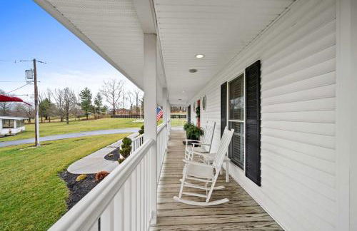 Country Home with Hot Tub Fire Pit for 10 Guests - Foto 33