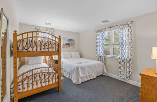 Summer by the Sea - Central to all beaches & ponds - Foto 23