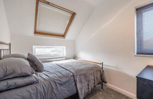 COSY HOME NEAR DORNEY, WINDSOR & Free Parking - By Tempstay - Foto 3