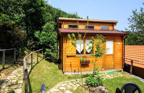 village holiday house with a pool - Photo 1