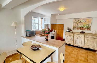 Charmant T2 avec terrasse, piscine et jardin - Foto 29