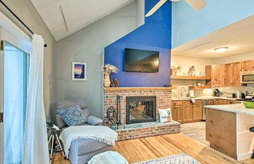 Ski-InandSki-Out Tenney Mountain Condo with Fireplace! - Foto 7