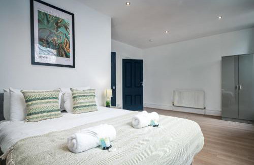 Anfield House - Liverpool Retreat 7 Bedroom Home - Photo 29