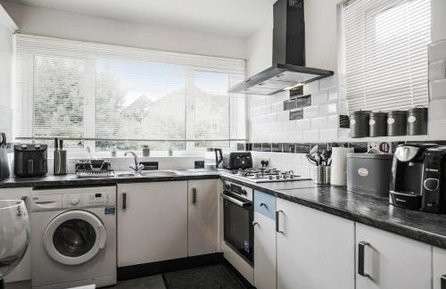 Work, Rest & Explore 4-Bed Flat Near Brixton - Foto 2